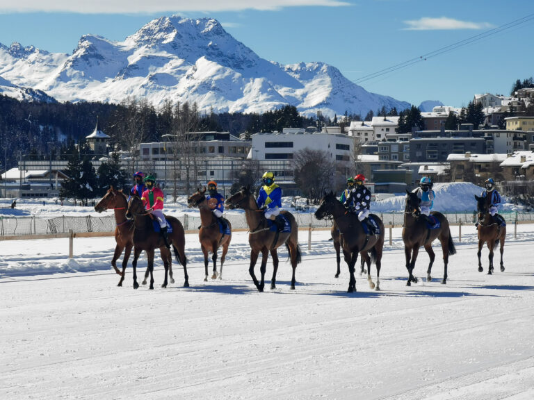 Read more about the article An Epic Ski Weekend in St. Moritz: Speed, Snow, and… Runaway Horses!