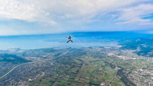 Read more about the article SkydivePost-Exam Jumps: From 31 to 53 — First Hybrids, Flips, and Faster ProgressSkydive