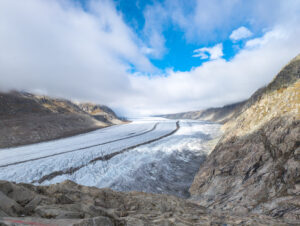 Read more about the article A Weekend in Valais: Castles and Glacier Tunnels