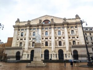 Read more about the article A Weekend in Milan History Pizza and the Winter Olympics